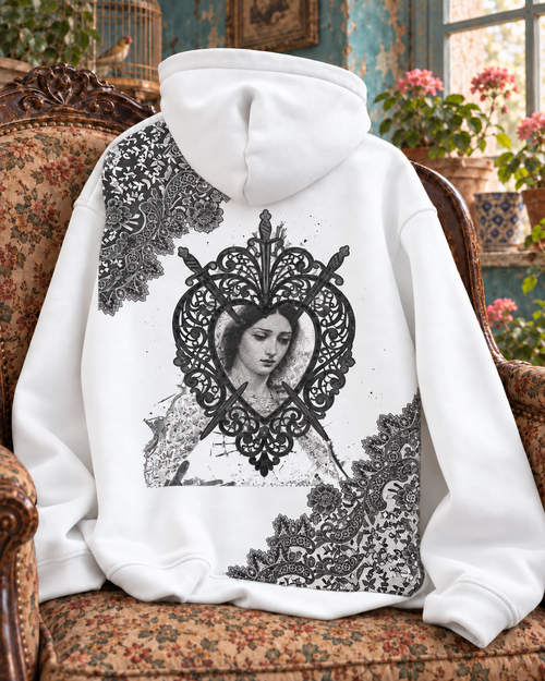 WORTHY Heart & Swords — hoodie blanc, portrait naturel et ornements anthracite, vue de dos.